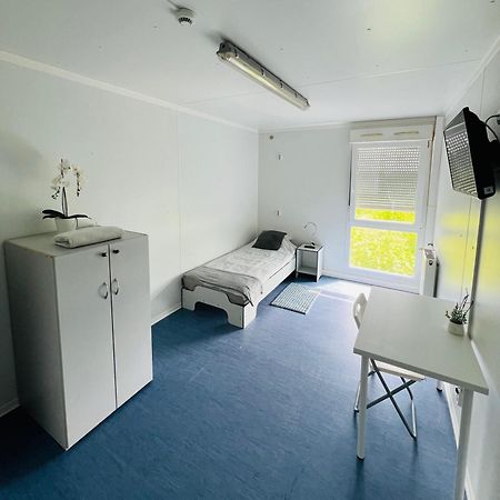 Hostel Wrzesnia Luaran gambar