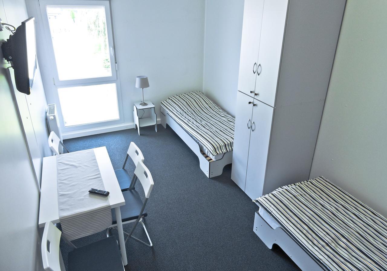 Hostel Wrzesnia Luaran gambar